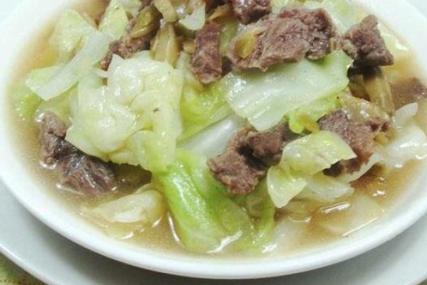 Canh thịt bò bắp cải ngon ngọt