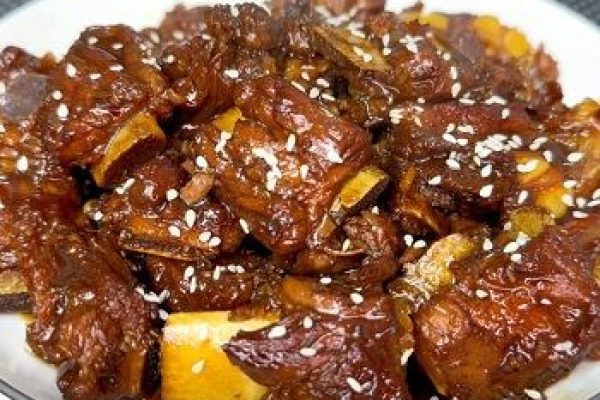 Sườn xào chua ngọt