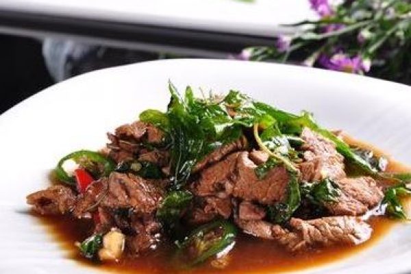 Thịt bò xào lá lốt đơn giản